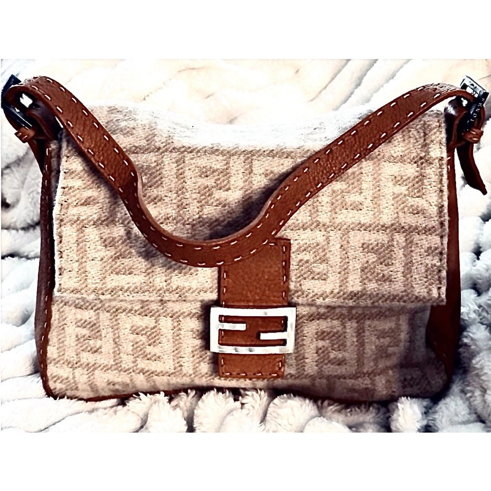 Beautiful Fendi Zucca Mama Baguette Leather Cashmere Sellaria Rare